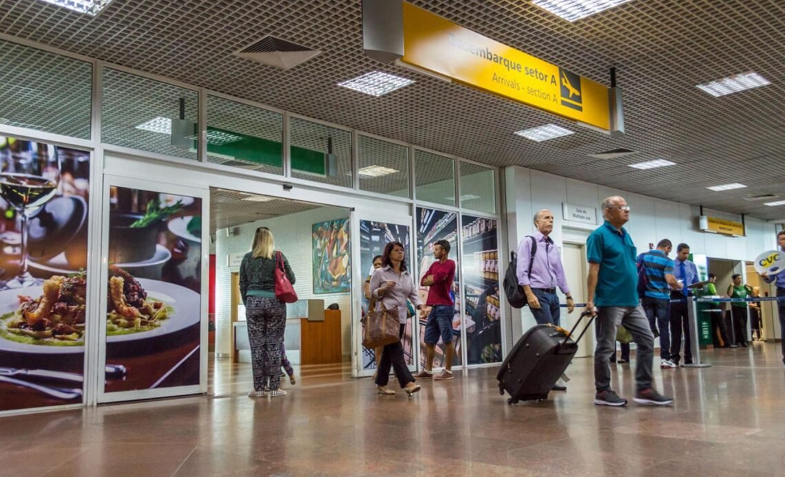 Fluxo De Passageiros No Aeroporto Internacional Zumbi Dos Palmares