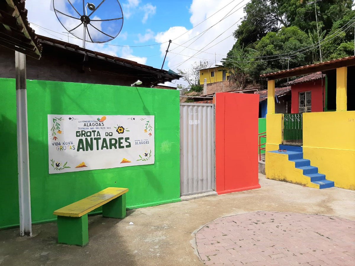 Na Grota Antares, o programa beneficia cerca de 300 famílias que moram na comunidade localizada na parte alta da capital (Ascom Setrand)